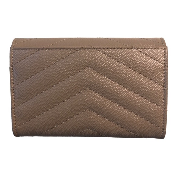 SAINT LAURENT MONOGRAM QUILTED LEATHER FRENCH WALLET DARK BEIGE PREOWNED - Picture 4 of 12